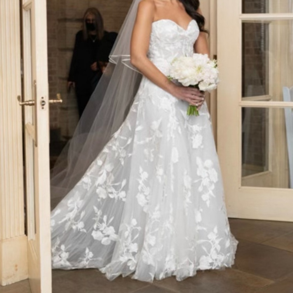 Monique Lhuillier Celestina Wedding Dress.  ORIGINAL STRAIGHT FROM DESIGNER